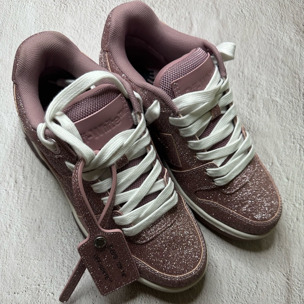Off white pink glitter sneaker. Brand new